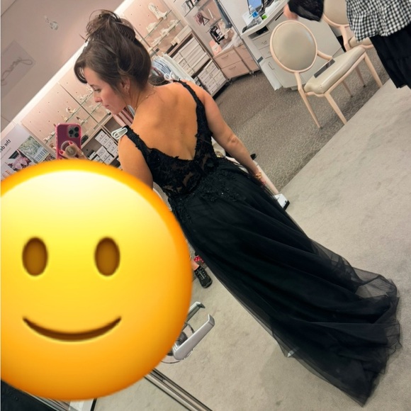 🖤Black Ballgown🖤 - Picture 2 of 8